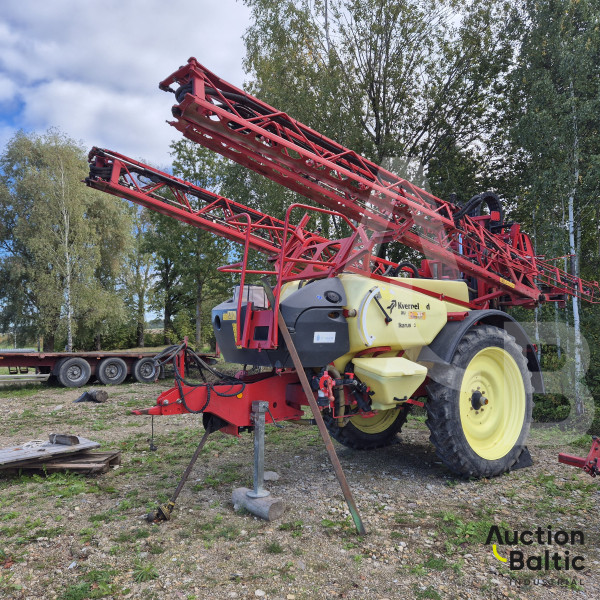 Kverneland Ikarus S28