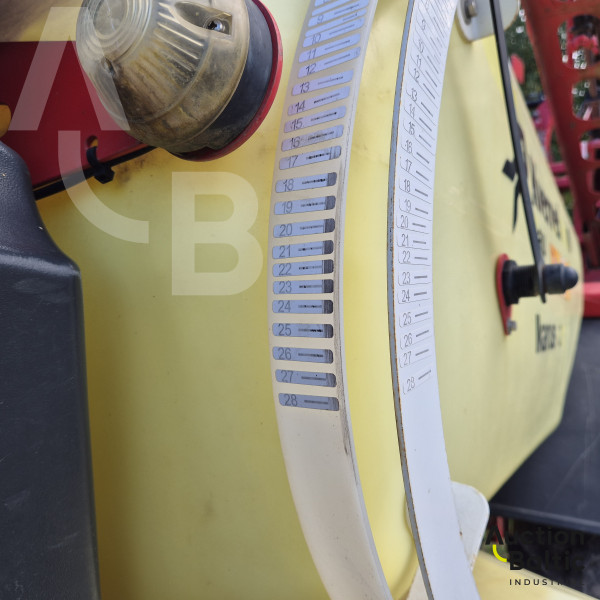 Kverneland Ikarus S28