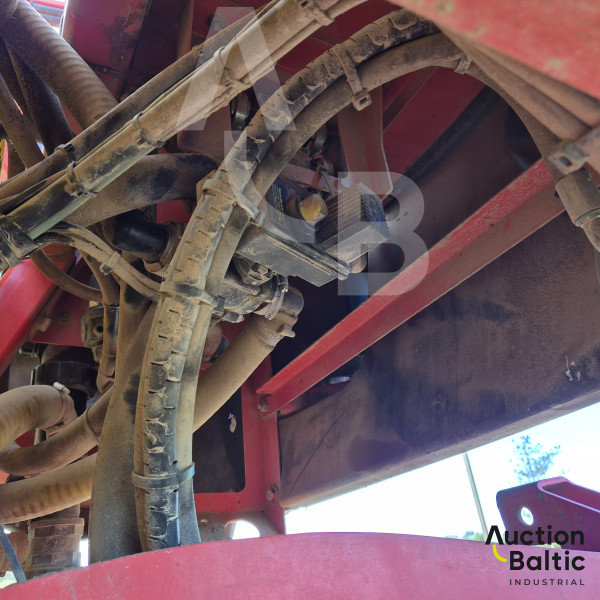 Kverneland Ikarus S28