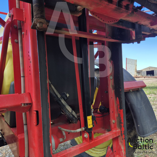 Kverneland Ikarus S28