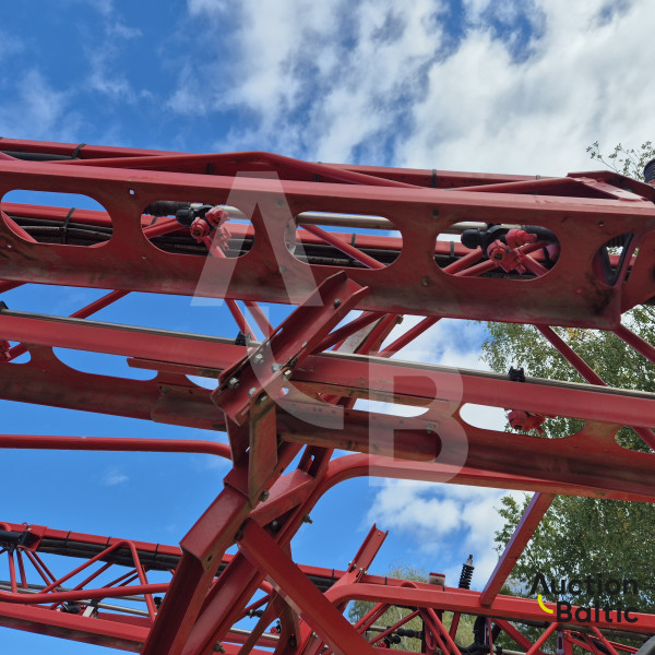 Kverneland Ikarus S28