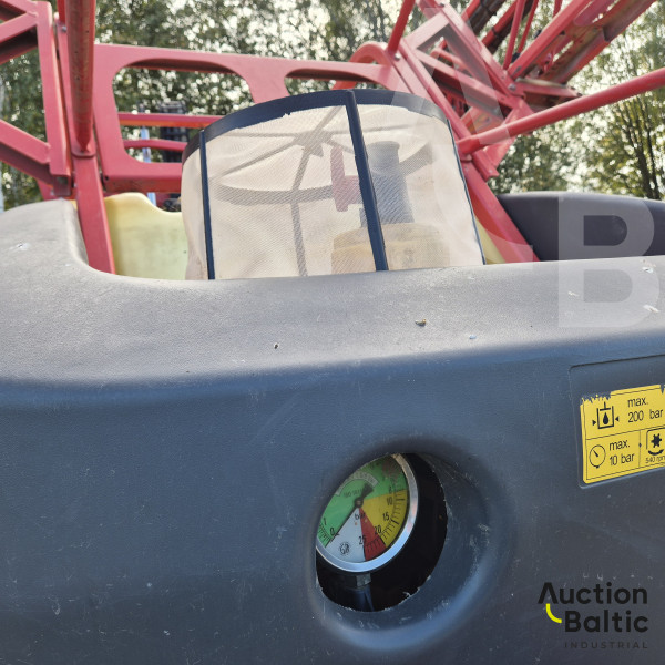 Kverneland Ikarus S28