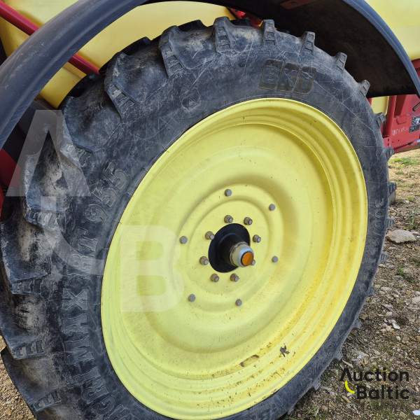 Kverneland Ikarus S28