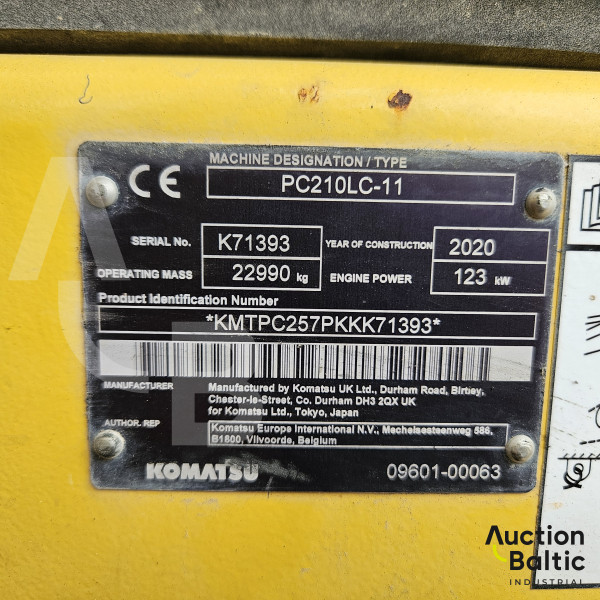 Komatsu PC210LC-11