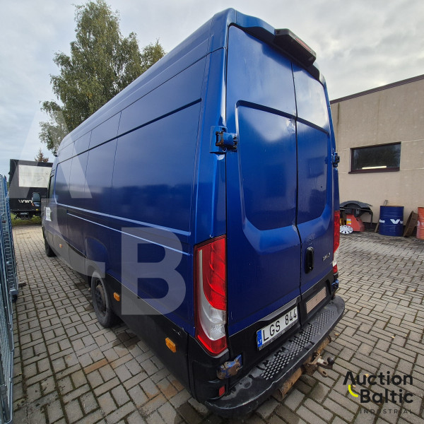 Iveco 35S17