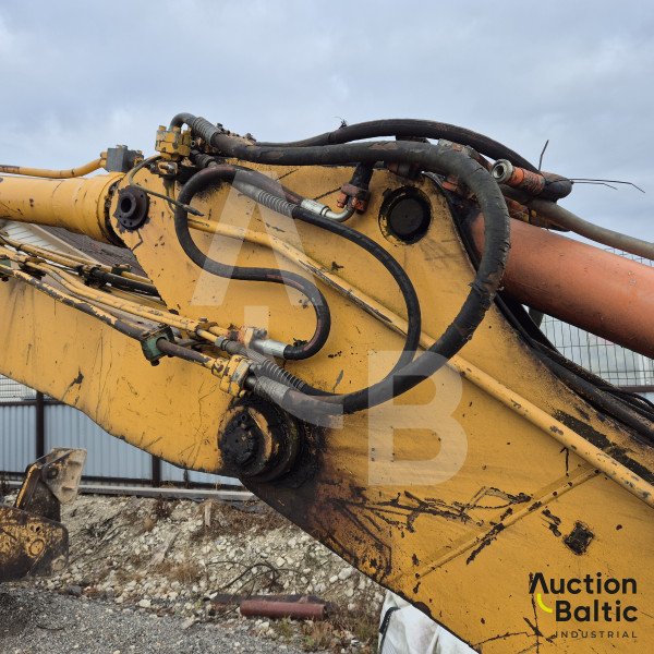 Liebherr A 902 Litronic