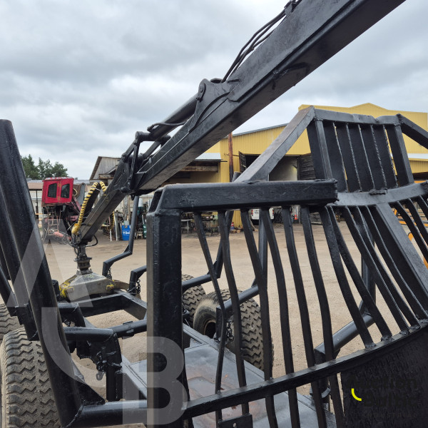 John Deere 7700 + Farmi-Forest 9000