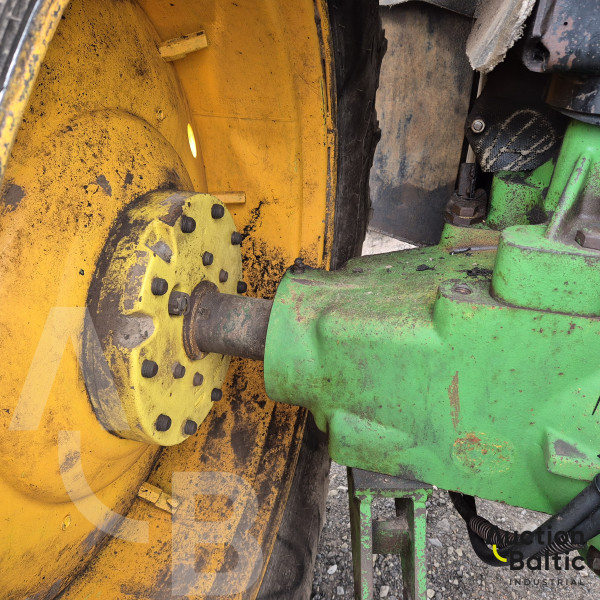 John Deere 7700 + Farmi-Forest 9000