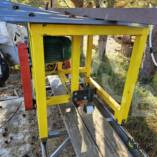 Board processing machine