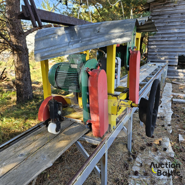 Board processing machine