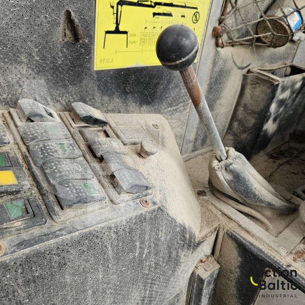 Scania R 560 + Ovriga Jyki V42-T0 + KESLA 2009ST