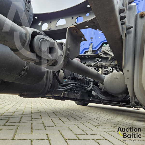 Mercedes-Benz Actros 1843