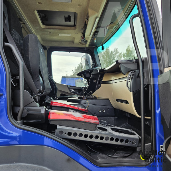 Mercedes-Benz Actros 1843