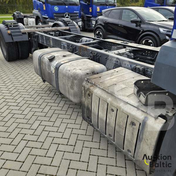 Mercedes-Benz Actros 1843