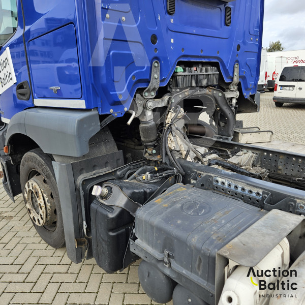 Mercedes-Benz Actros 1843