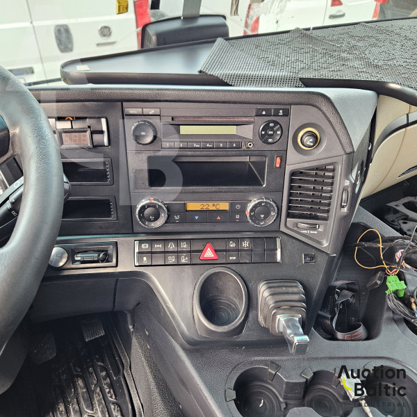 Mercedes-Benz Actros 1843