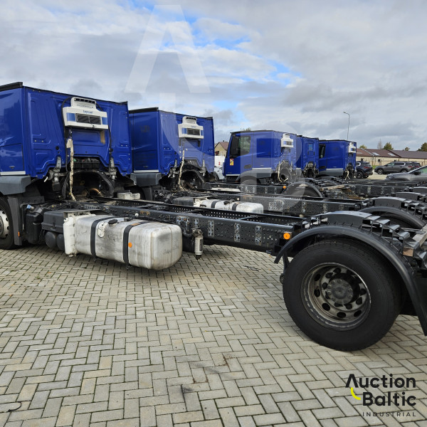 Mercedes-Benz Actros 1843