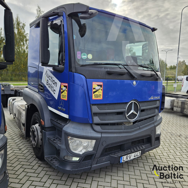 Mercedes-Benz Actros 1843