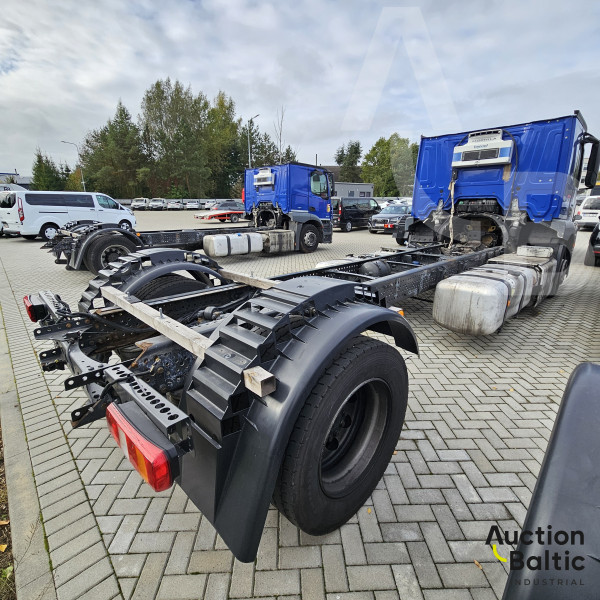 Mercedes-Benz Actros 1843