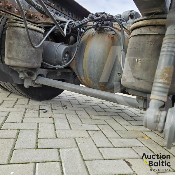 Mercedes-Benz Actros 1843