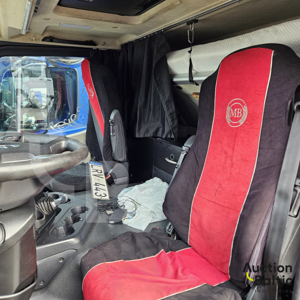 Mercedes-Benz Actros 1843