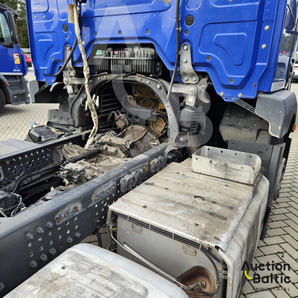 Mercedes-Benz Actros 1843