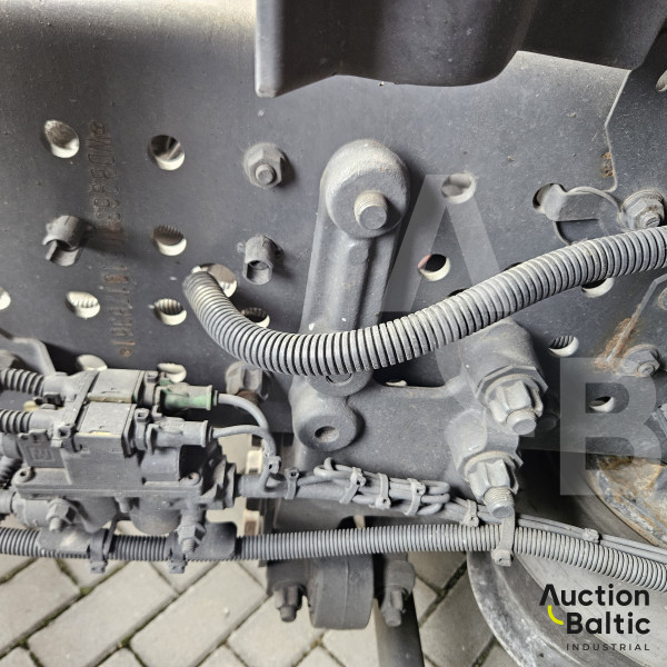 Mercedes-Benz Actros 1843