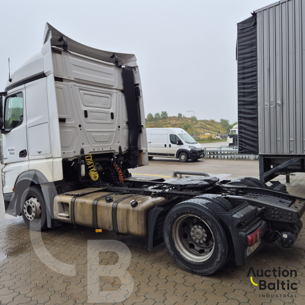 Mercedes-Benz Actros 1845