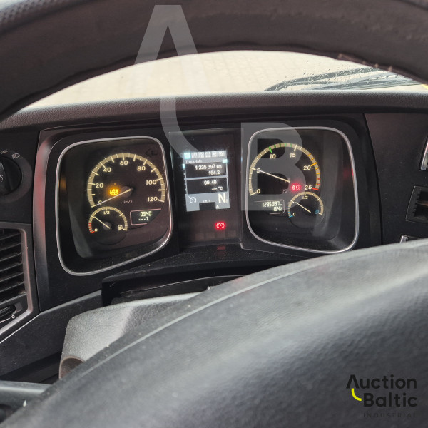 Mercedes-Benz Actros 1845