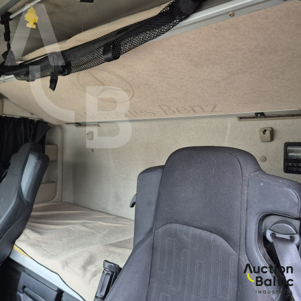 Mercedes-Benz Actros 1845