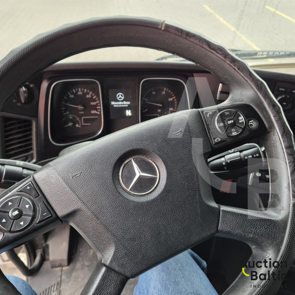 Mercedes-Benz Actros 1845