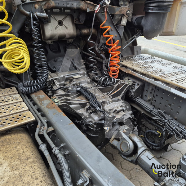 Mercedes-Benz Actros 1845