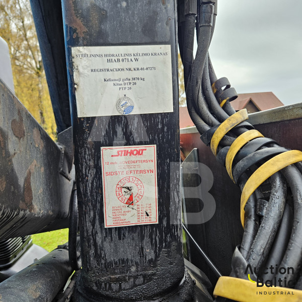 Renault Premium 250 +  HIAB 071 AW