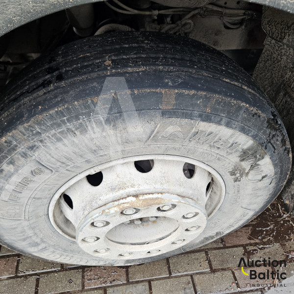 Renault Premium 250 +  HIAB 071 AW