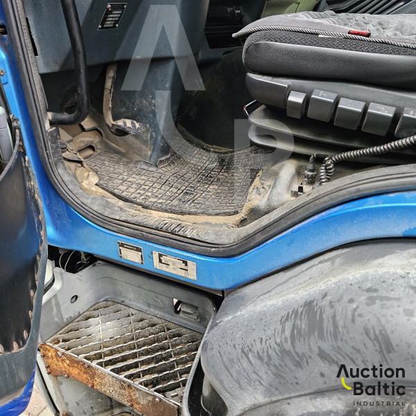 Renault Premium 250 +  HIAB 071 AW