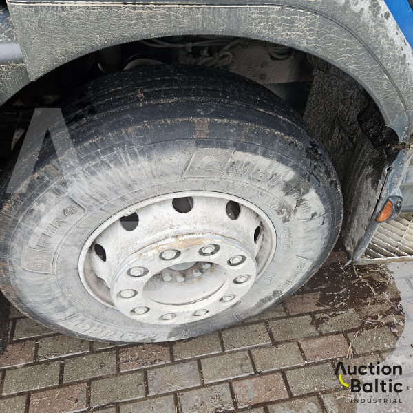 Renault Premium 250 +  HIAB 071 AW