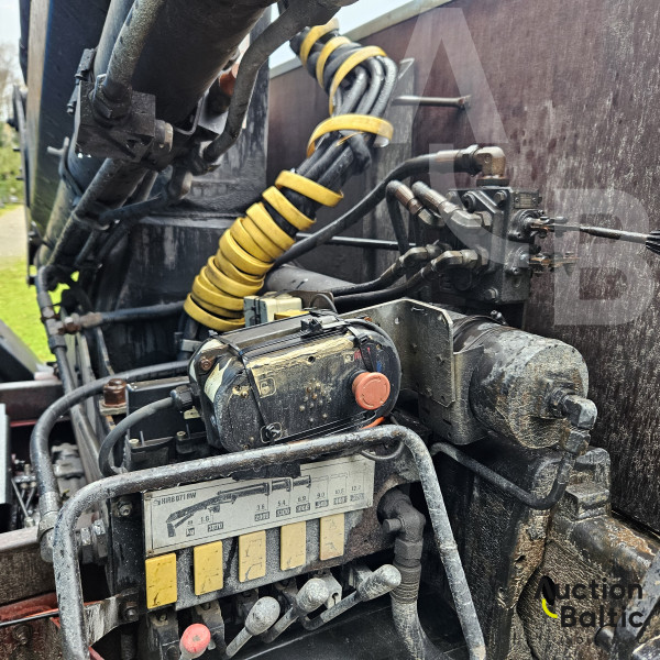 Renault Premium 250 +  HIAB 071 AW