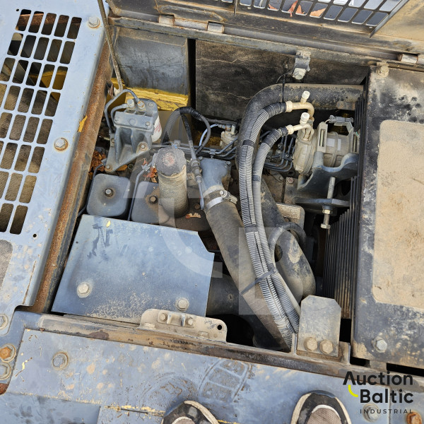 Komatsu PC228USLC-3N0