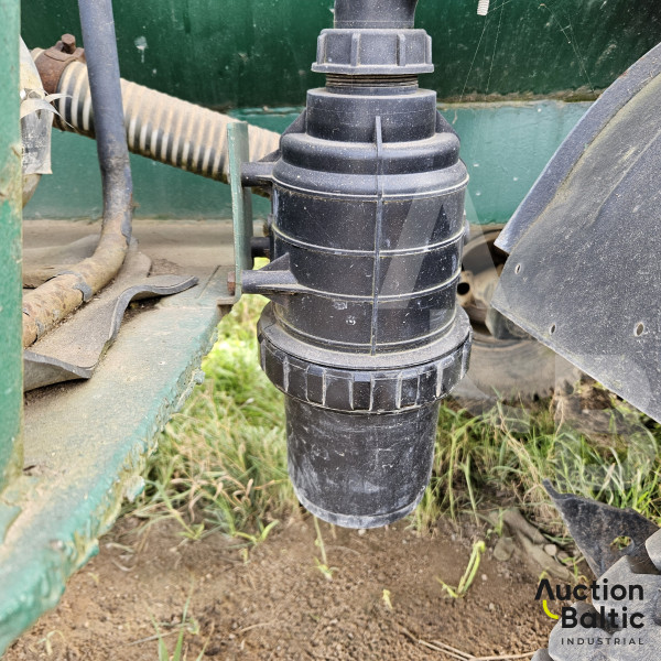 Water transport trailer