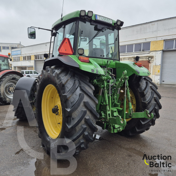 John Deere 7710