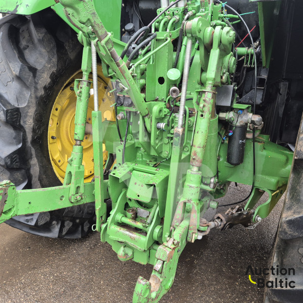 John Deere 7710