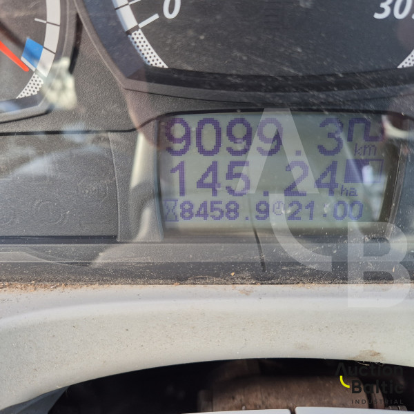 Valtra N114 EH + Kronos 120H 4WD