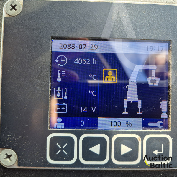 Valtra N114 EH + Kronos 120H 4WD