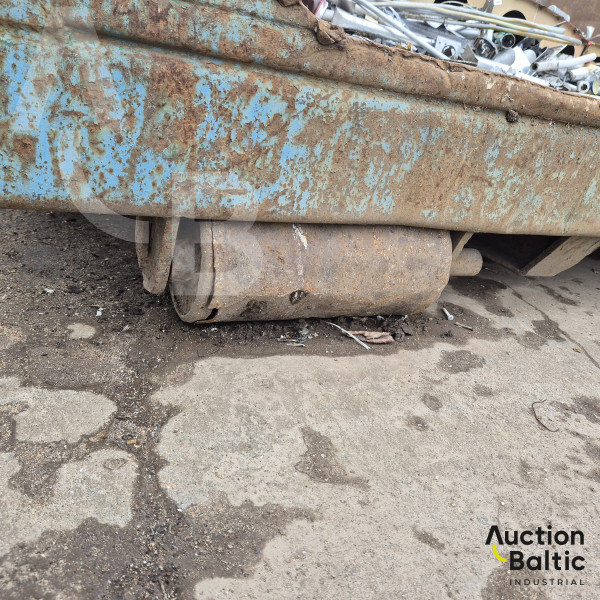 Waste (garbage) container