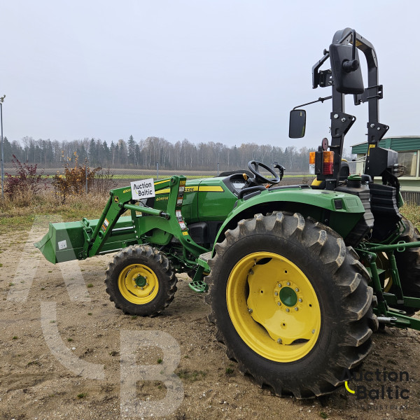 John Deere 4049 M