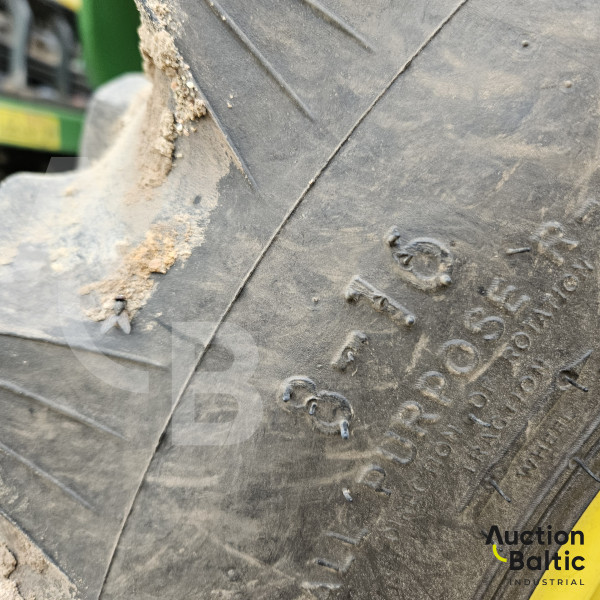 John Deere 4049 M