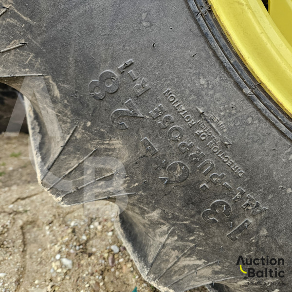 John Deere 4049 M