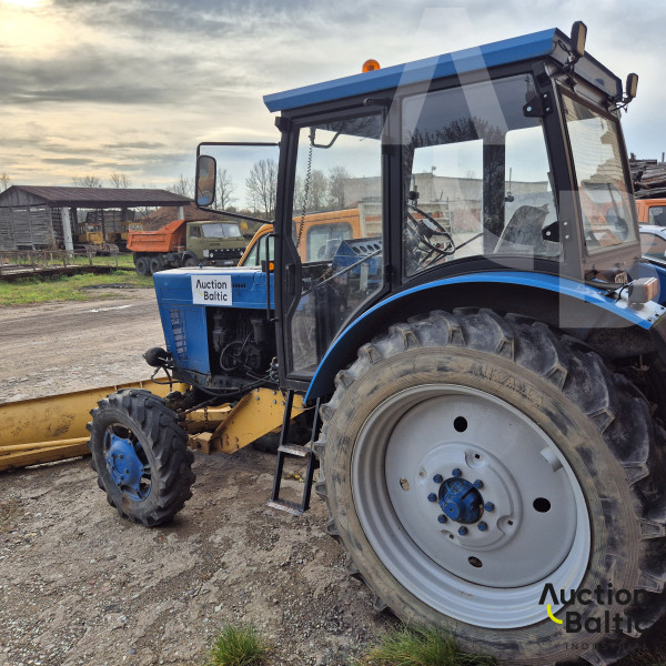 MTZ Belarus-82