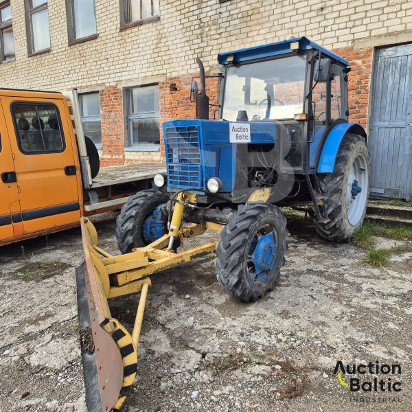 MTZ Belarus-82