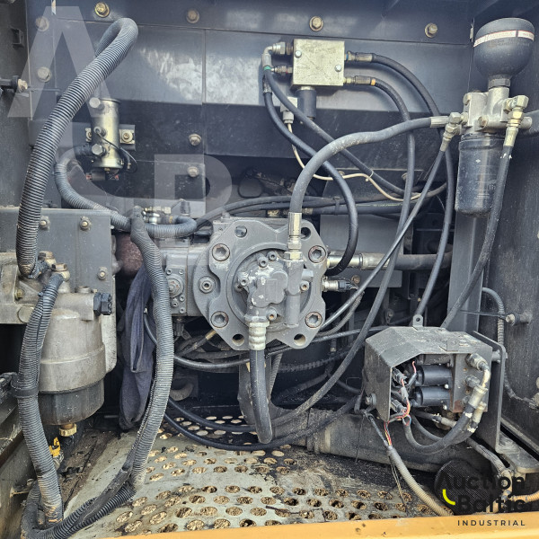 CASE CX 210 B